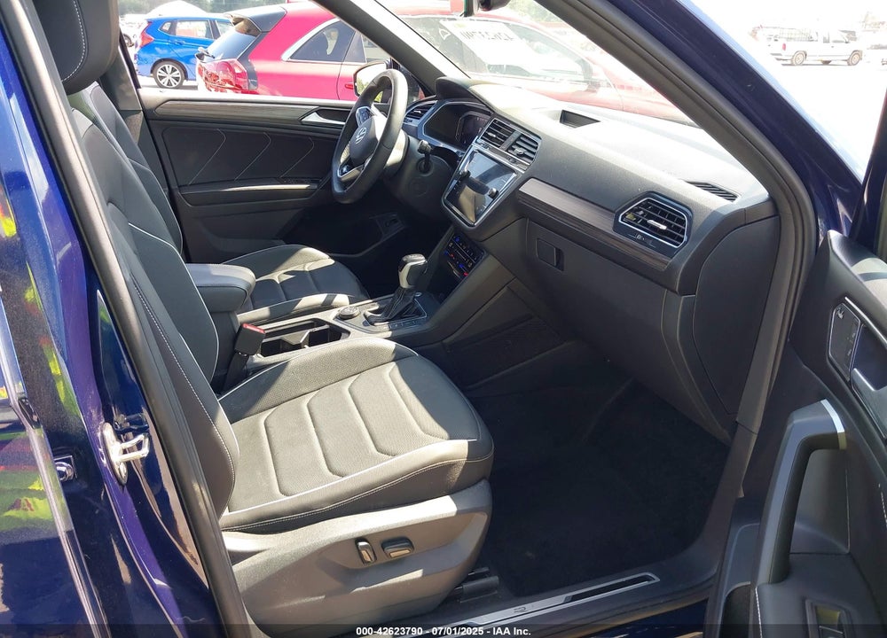 2024 VOLKSWAGEN TIGUAN VIN: 3VV4B7AXXRM049671