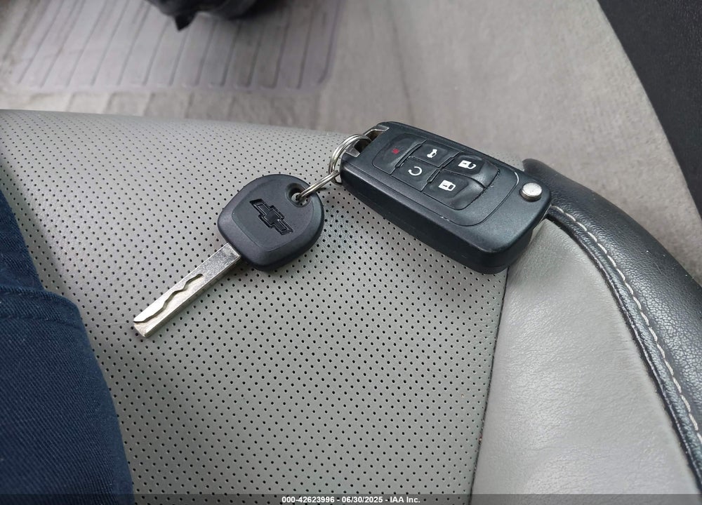 2011 CHEVROLET CAMARO VIN: 2G1FK1EJ4B9152604
