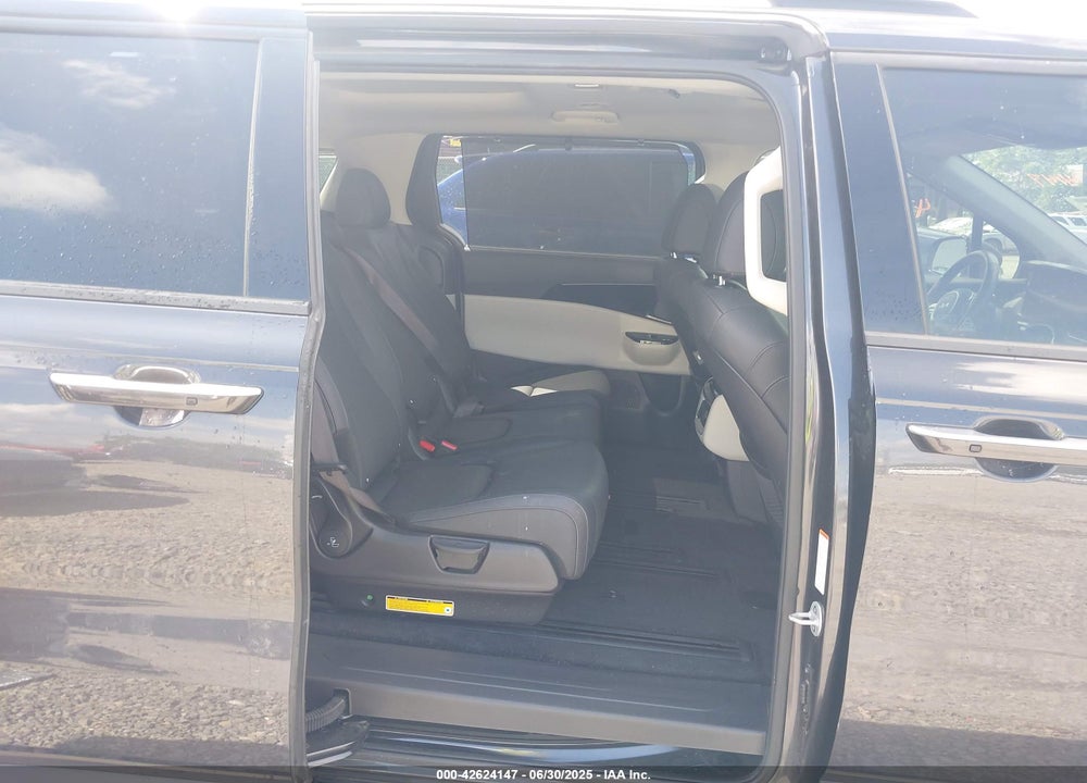 2023 KIA CARNIVAL VIN: KNDNE5H3XP6279838
