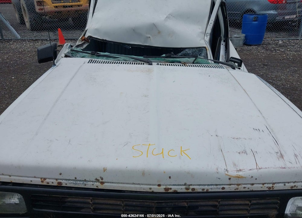 1993 CHEVROLET S TRUCK S10 VIN: 1GCCS19R3P0105429