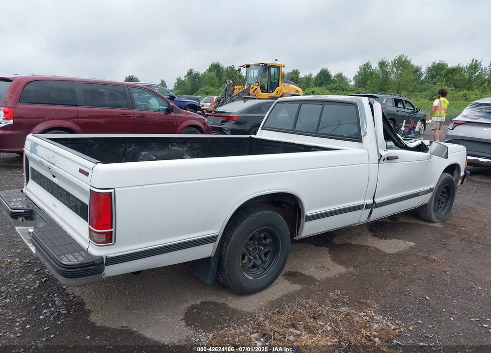1993 CHEVROLET S TRUCK S10 VIN: 1GCCS19R3P0105429