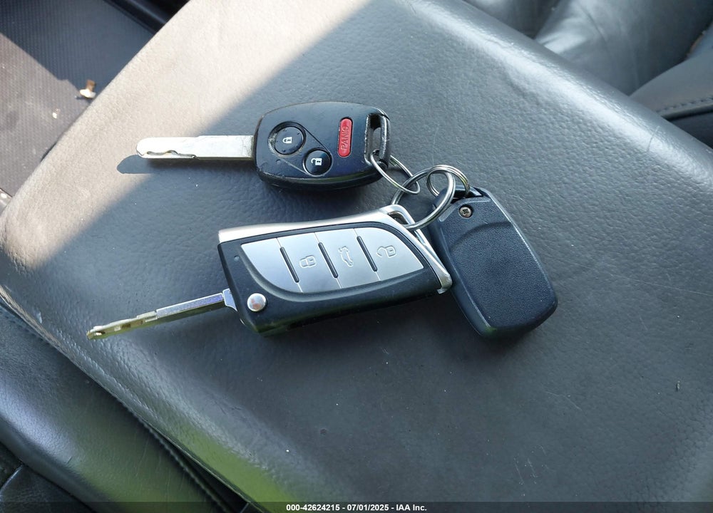2007 HONDA PILOT VIN: 2HKYF18537H513425