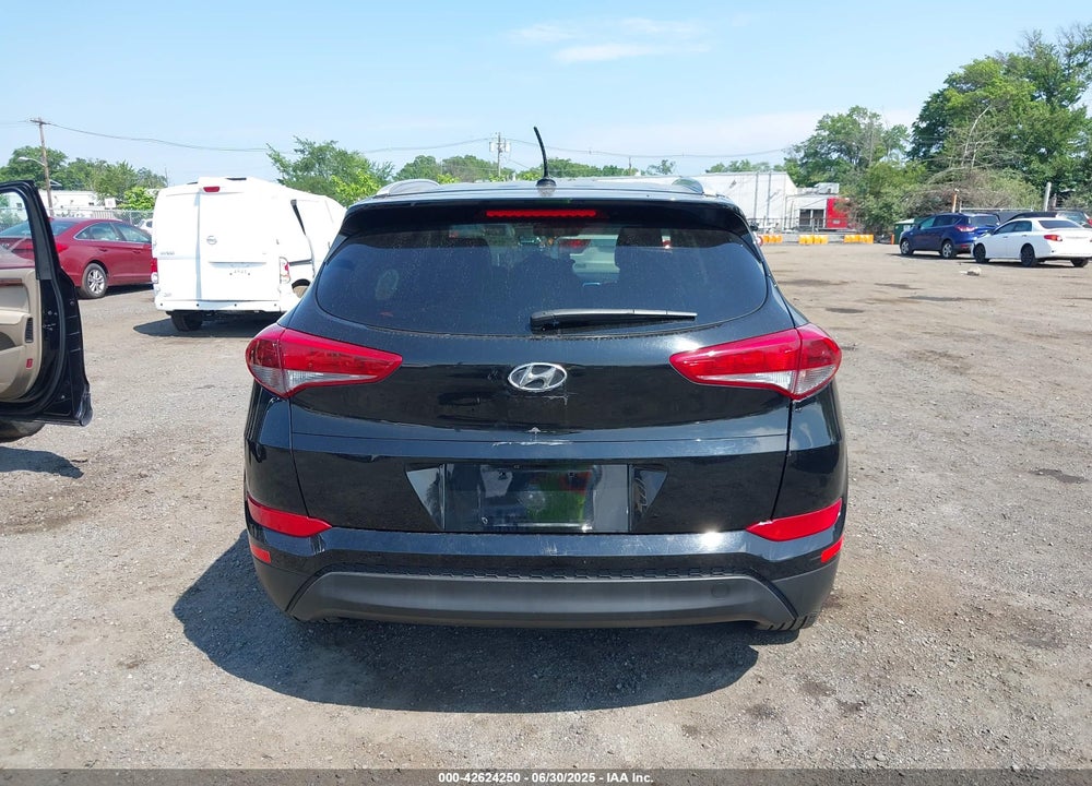 2017 HYUNDAI TUCSON VIN: KM8J3CA49HU522687