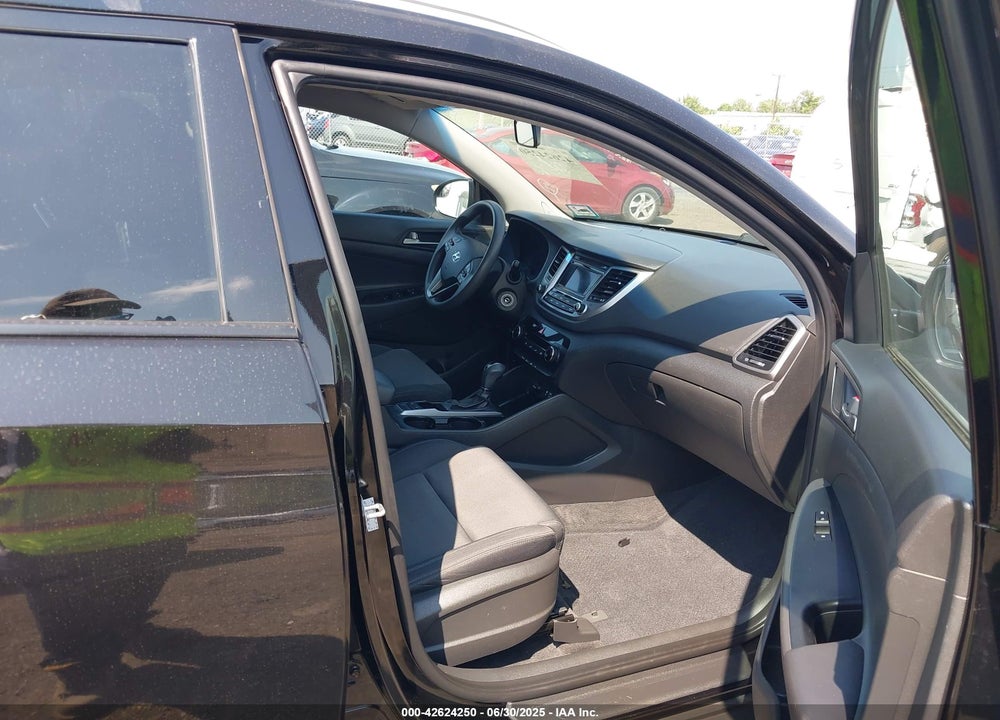 2017 HYUNDAI TUCSON VIN: KM8J3CA49HU522687