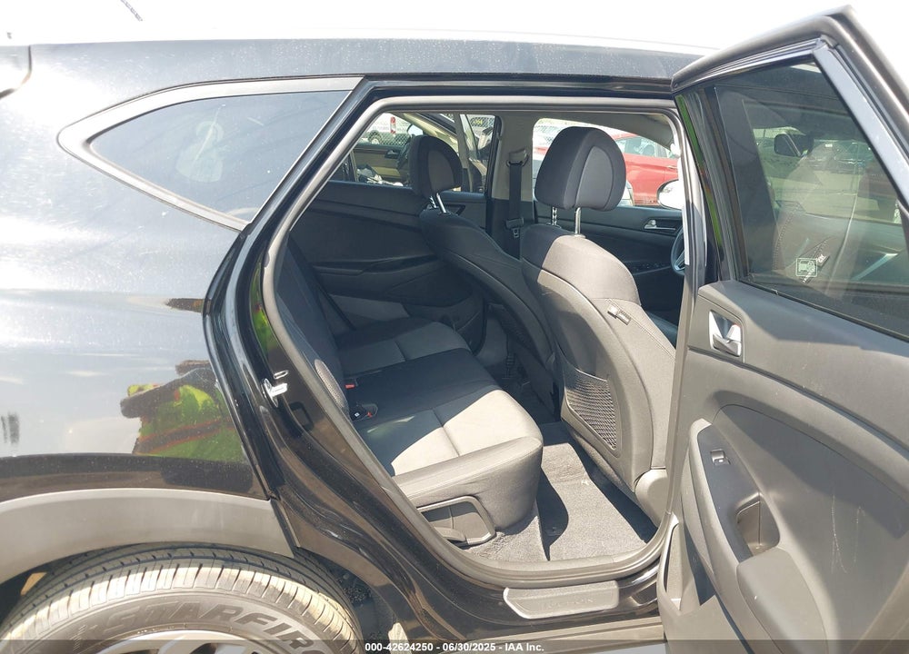 2017 HYUNDAI TUCSON VIN: KM8J3CA49HU522687