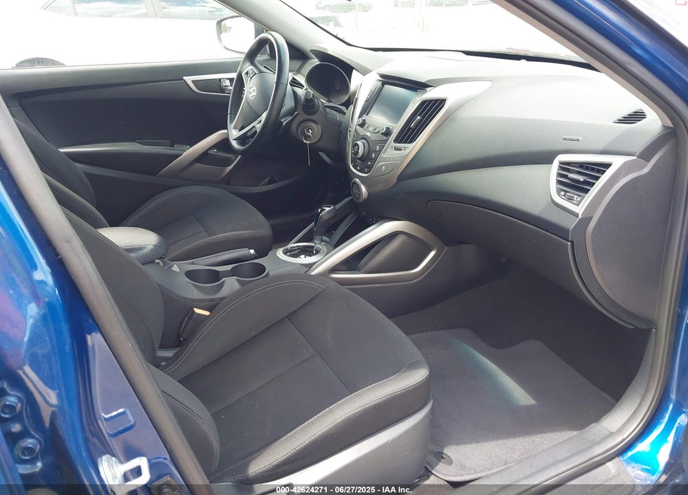 2017 HYUNDAI VELOSTER VIN: KMHTC6AD3HU306490