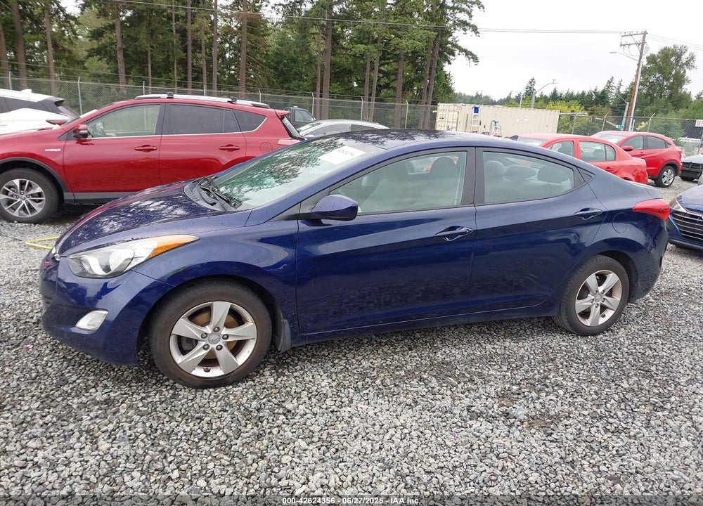 2013 HYUNDAI ELANTRA VIN: 5NPDH4AE6DH172232