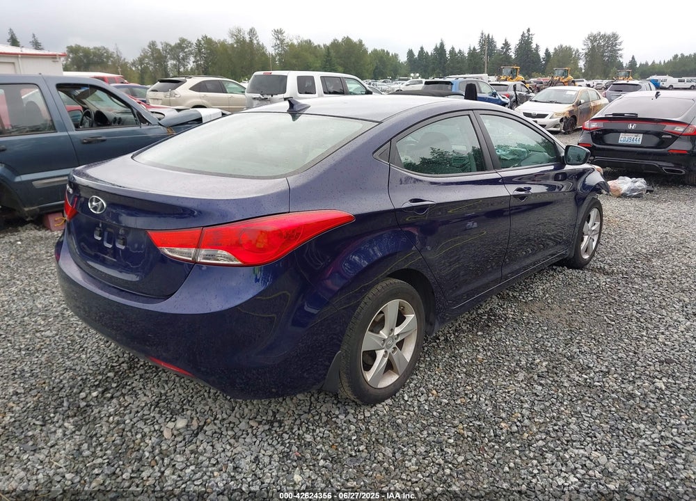 2013 HYUNDAI ELANTRA VIN: 5NPDH4AE6DH172232
