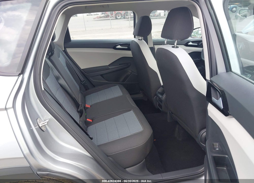 2025 VOLKSWAGEN TAOS VIN: 3VV8C7B24SM041217