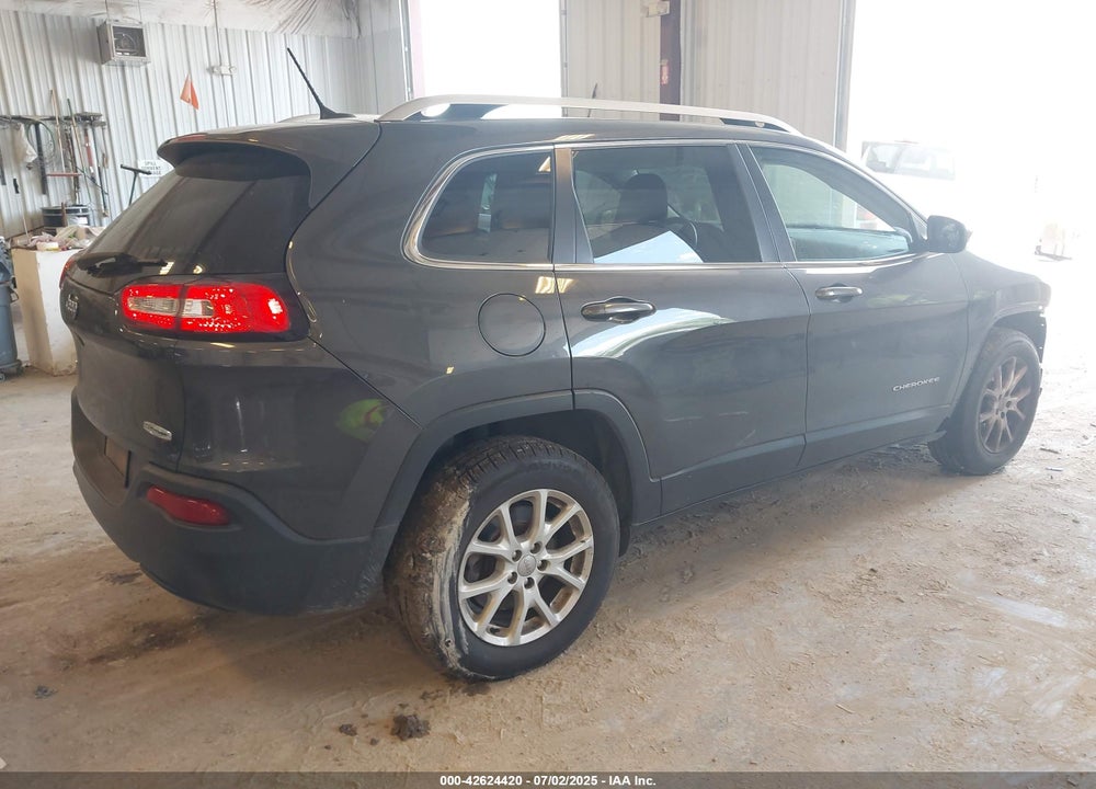 2015 JEEP CHEROKEE VIN: 1C4PJMCB4FW650827
