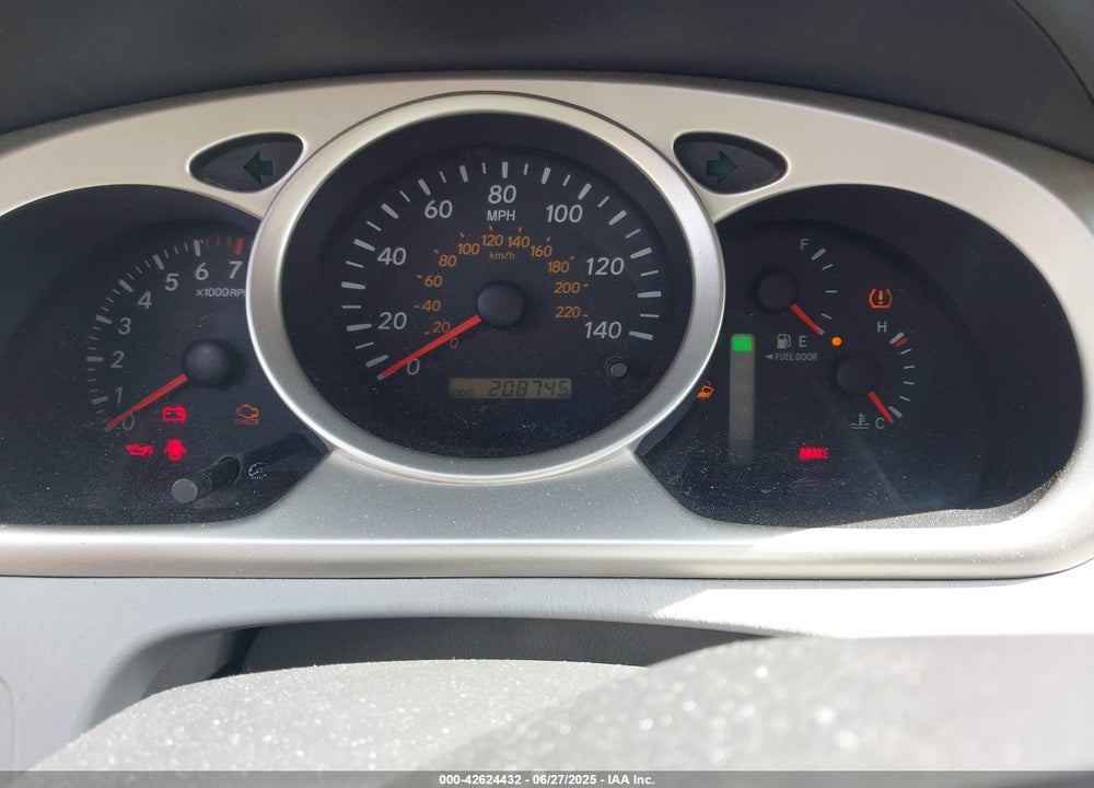 2005 TOYOTA HIGHLANDER VIN: JTEGD21A850131282
