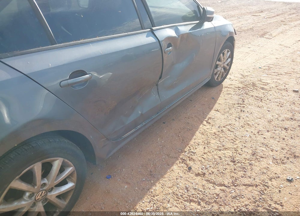2012 VOLKSWAGEN JETTA VIN: 3VWDX7AJ0CM121106