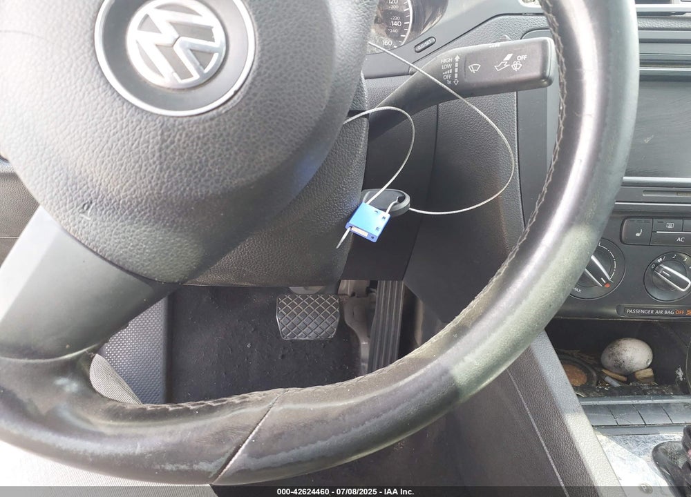 2012 VOLKSWAGEN JETTA VIN: 3VWDX7AJ0CM121106