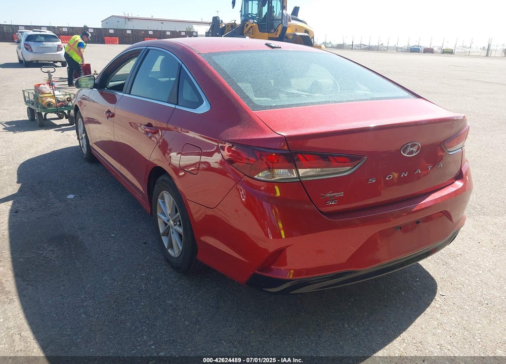 2018 HYUNDAI SONATA VIN: 5NPE24AF5JH598214