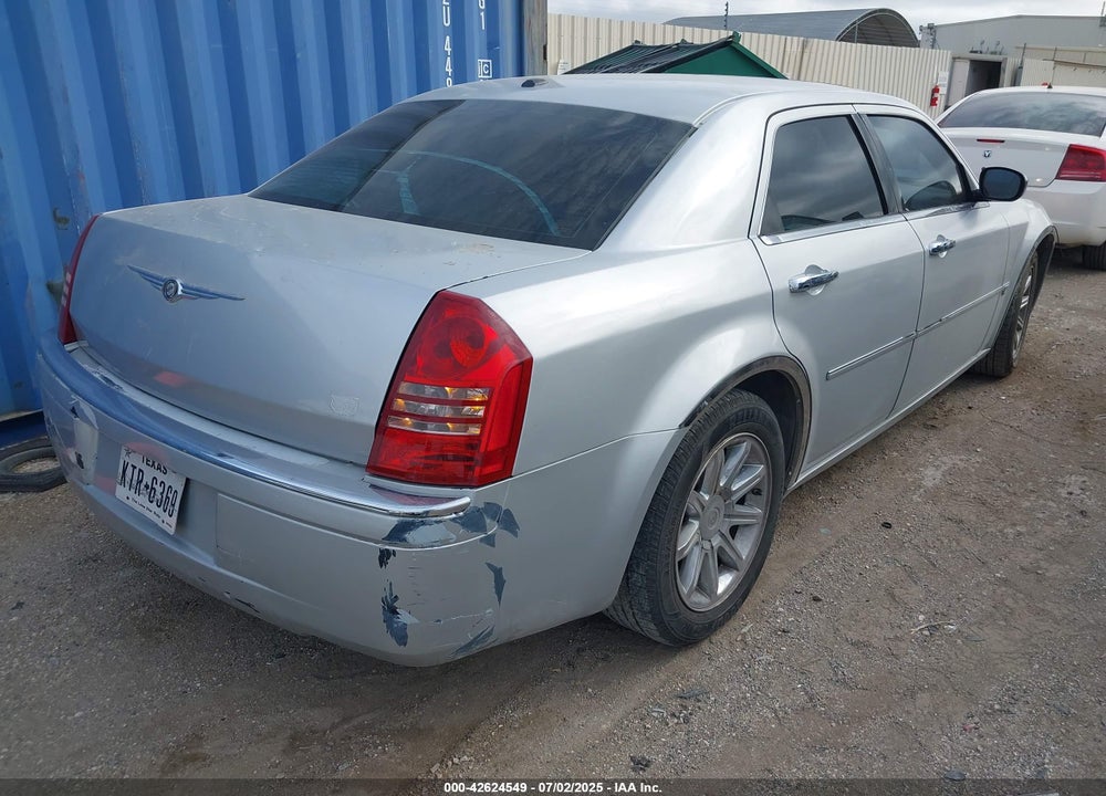 2007 CHRYSLER 300C VIN: 2C3KA63H67H604379