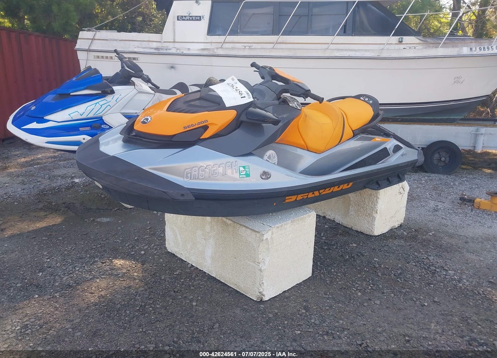 2020 SEADOO OTHER VIN: YDV62218D020