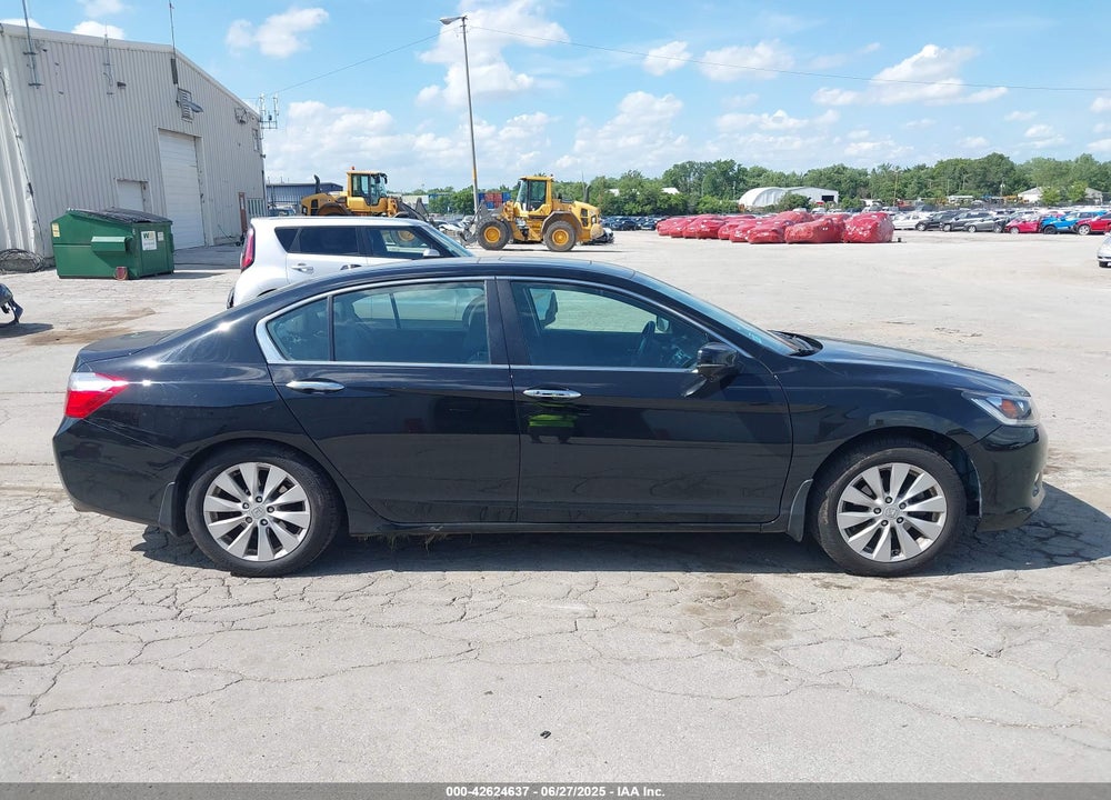 2015 HONDA ACCORD VIN: 1HGCR2F89FA240048