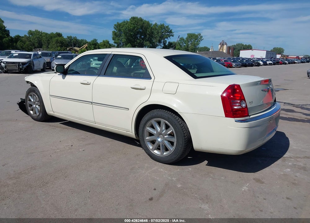 2008 CHRYSLER 300 VIN: 2C3KA33G48H120184