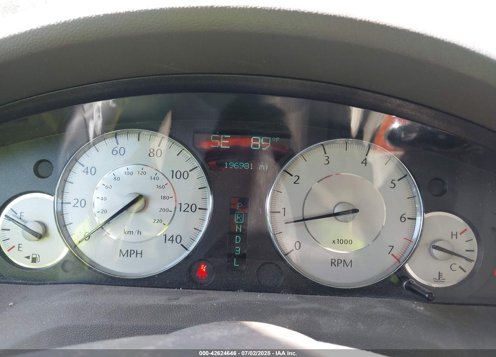 2008 CHRYSLER 300 VIN: 2C3KA33G48H120184