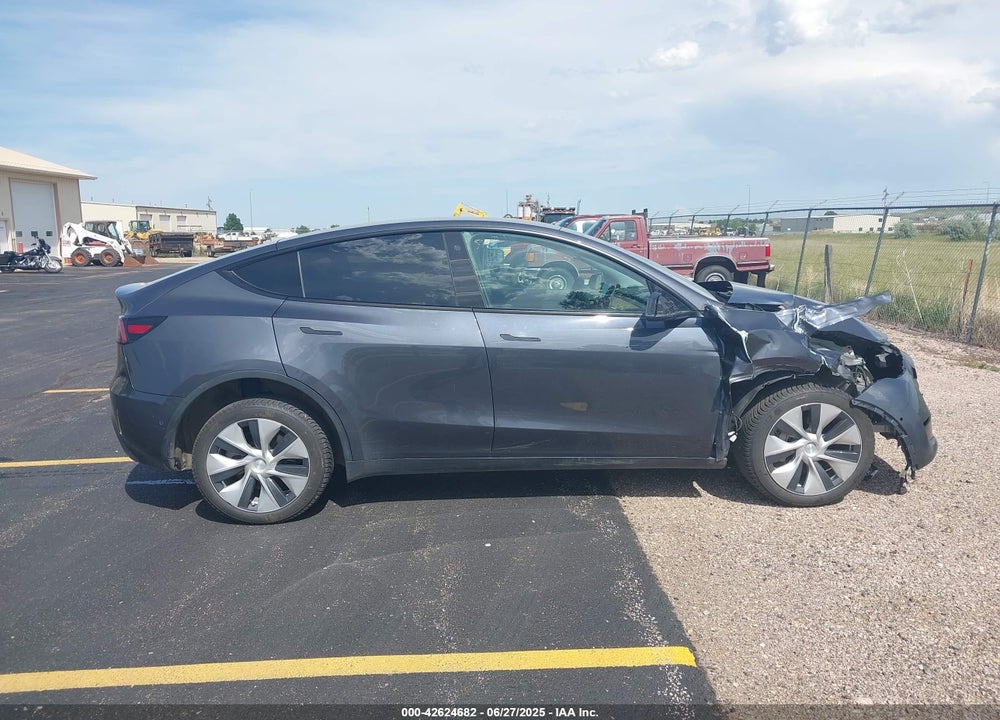 2021 TESLA MODEL Y VIN: 5YJYGDEE2MF241642