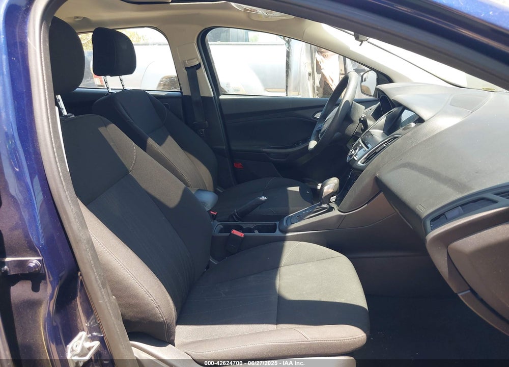 2017 FORD FOCUS SEL VIN: 1FADP3M22HL263682