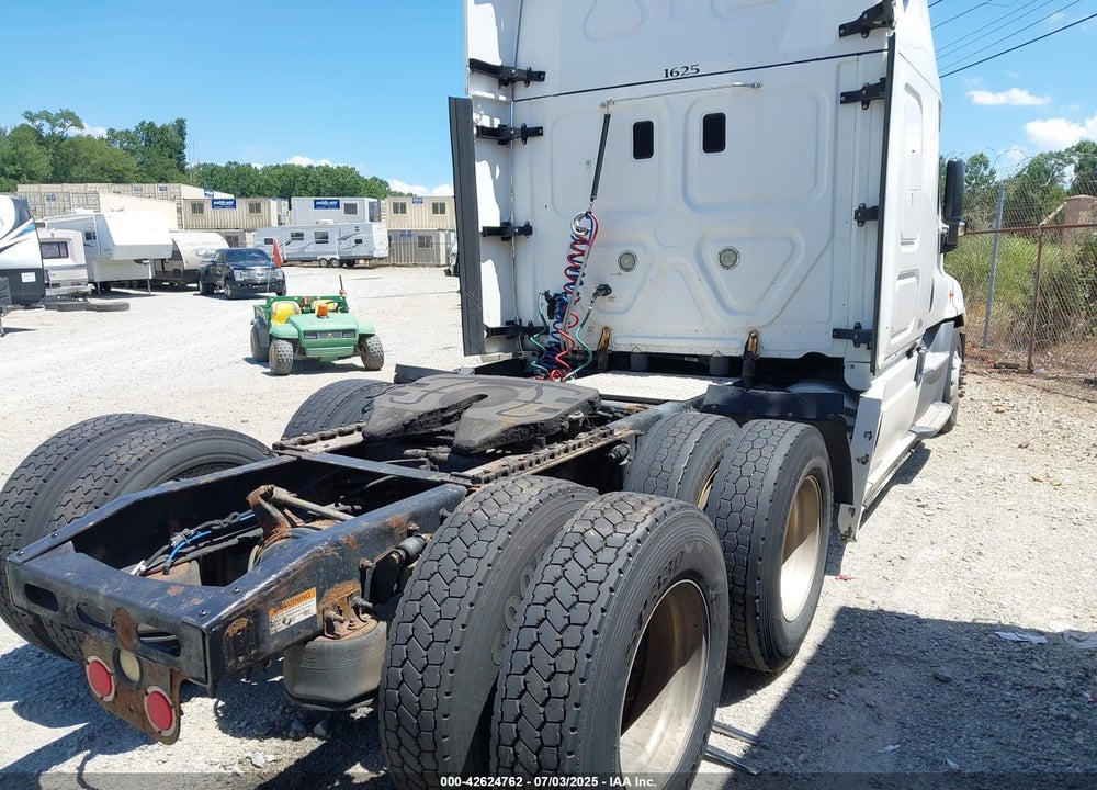2016 FREIGHTLINER CASCADIA 125 VIN: 3AKJGLD62GSGV1848