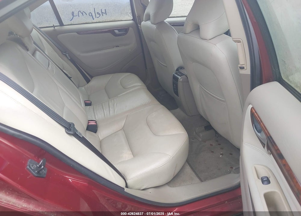 2005 VOLVO S60 2.5T VIN: YV1RS592152472278