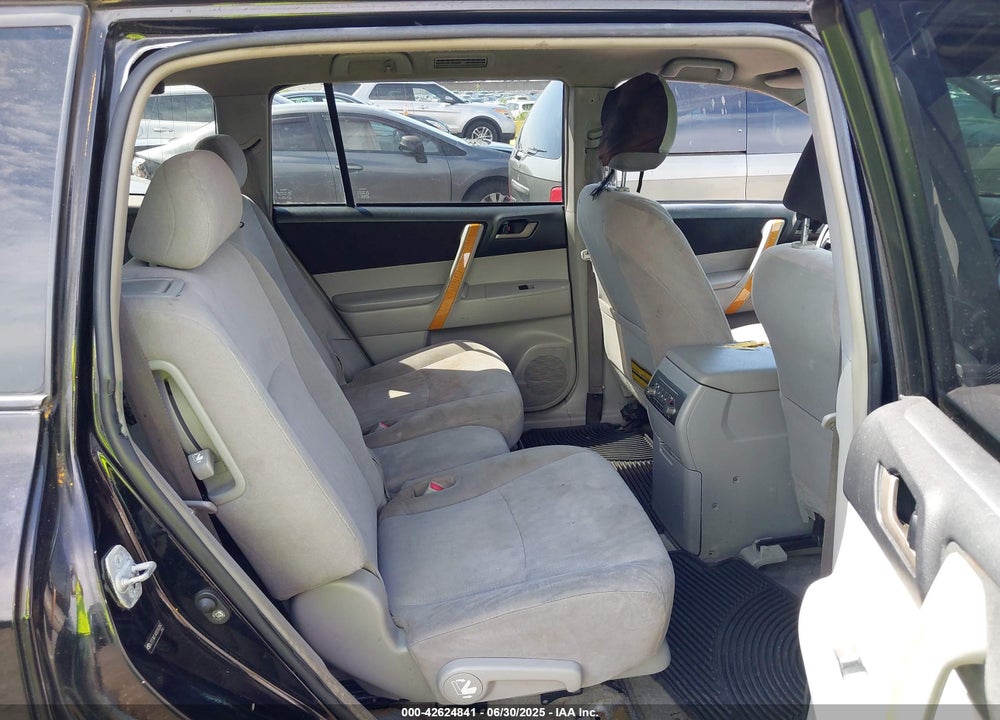 2008 TOYOTA HIGHLANDER VIN: JTEEW41AX82003843
