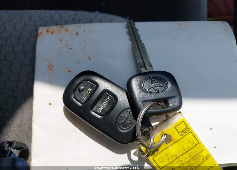 2003 TOYOTA COROLLA LE VIN: JTDBR32E730041142