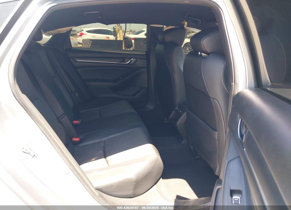 2022 HONDA ACCORD VIN: 1HGCV1F38NA042117