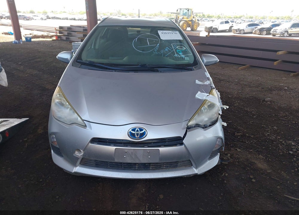 2013 TOYOTA PRIUS C VIN: JTDKDTB33D1555076