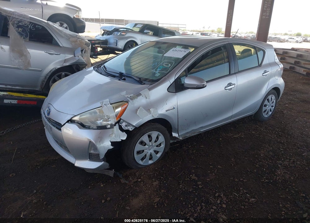 2013 TOYOTA PRIUS C VIN: JTDKDTB33D1555076