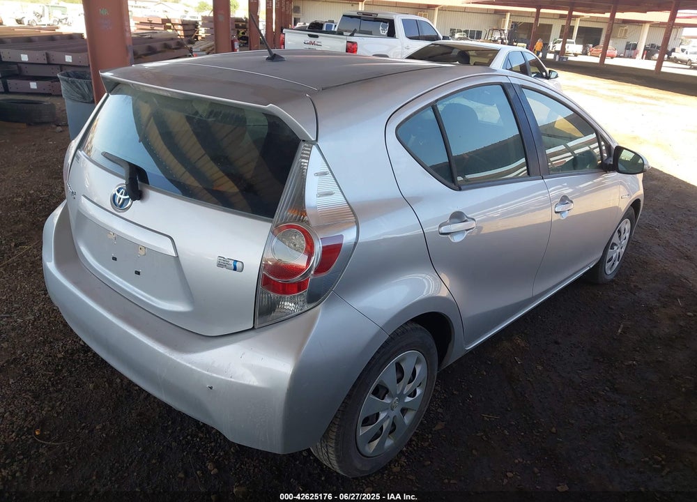 2013 TOYOTA PRIUS C VIN: JTDKDTB33D1555076