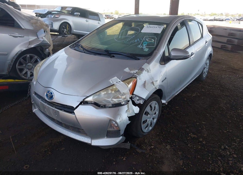 2013 TOYOTA PRIUS C VIN: JTDKDTB33D1555076