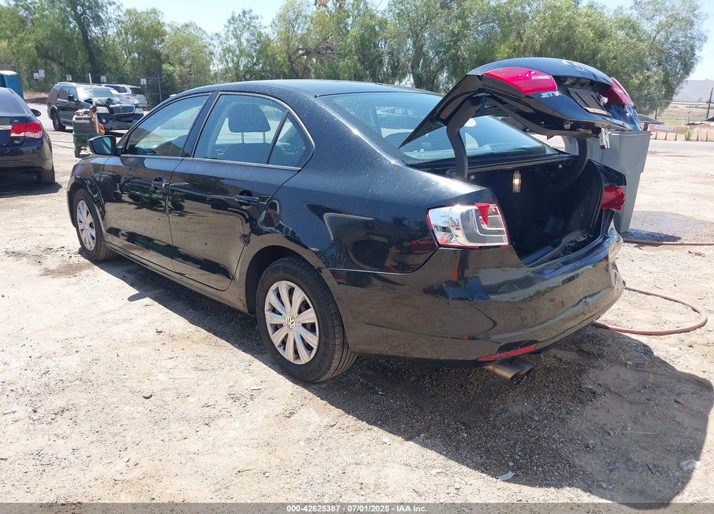 2013 VOLKSWAGEN JETTA 2.0L S VIN: 3VW2K7AJ8DM401931