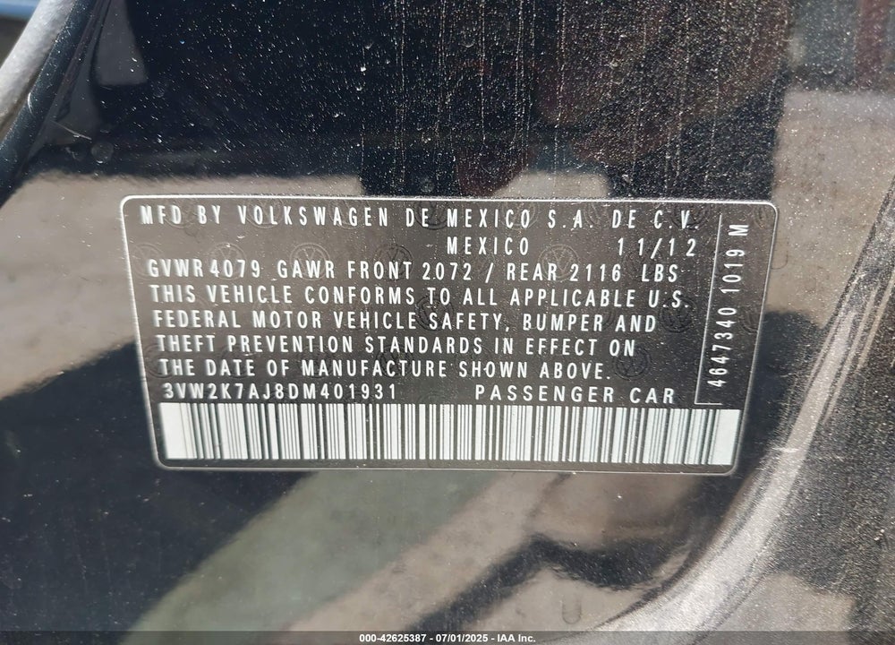 2013 VOLKSWAGEN JETTA 2.0L S VIN: 3VW2K7AJ8DM401931