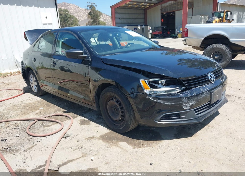 2013 VOLKSWAGEN JETTA 2.0L S VIN: 3VW2K7AJ8DM401931