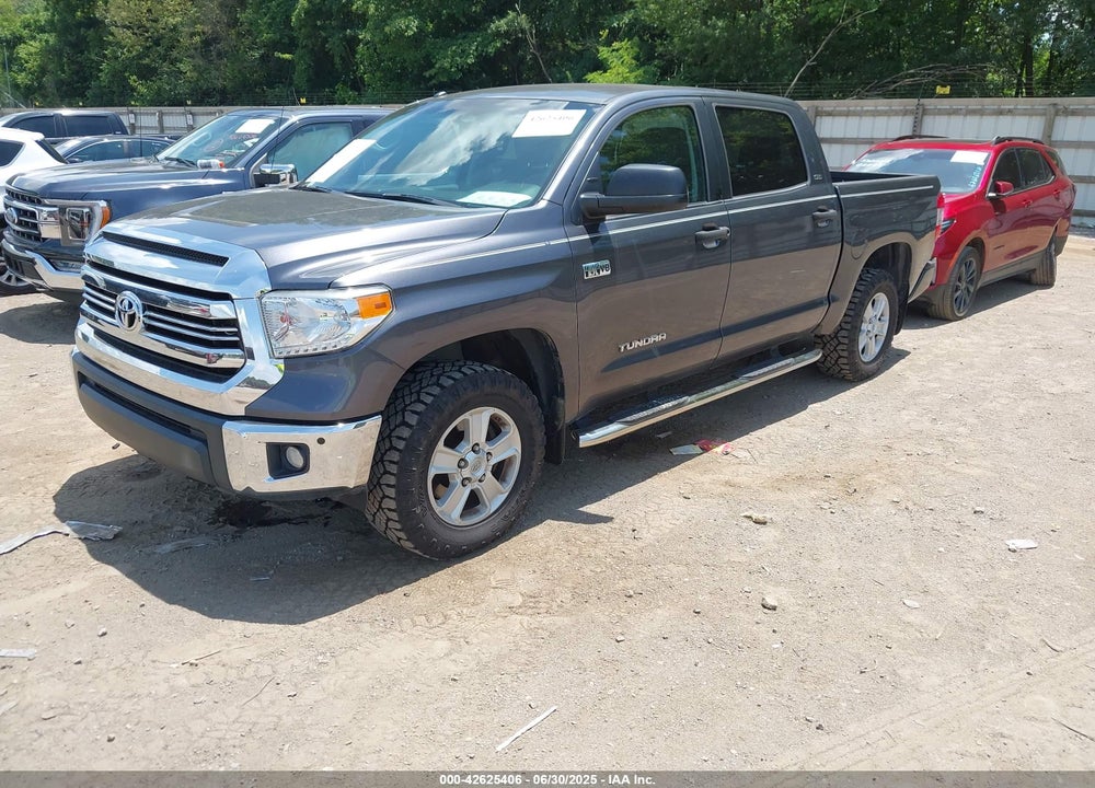 2017 TOYOTA TUNDRA SR5 5.7L V8 VIN: 5TFDW5F18HX598189