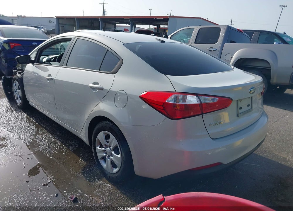2015 KIA FORTE VIN: KNAFK4A63F5351704