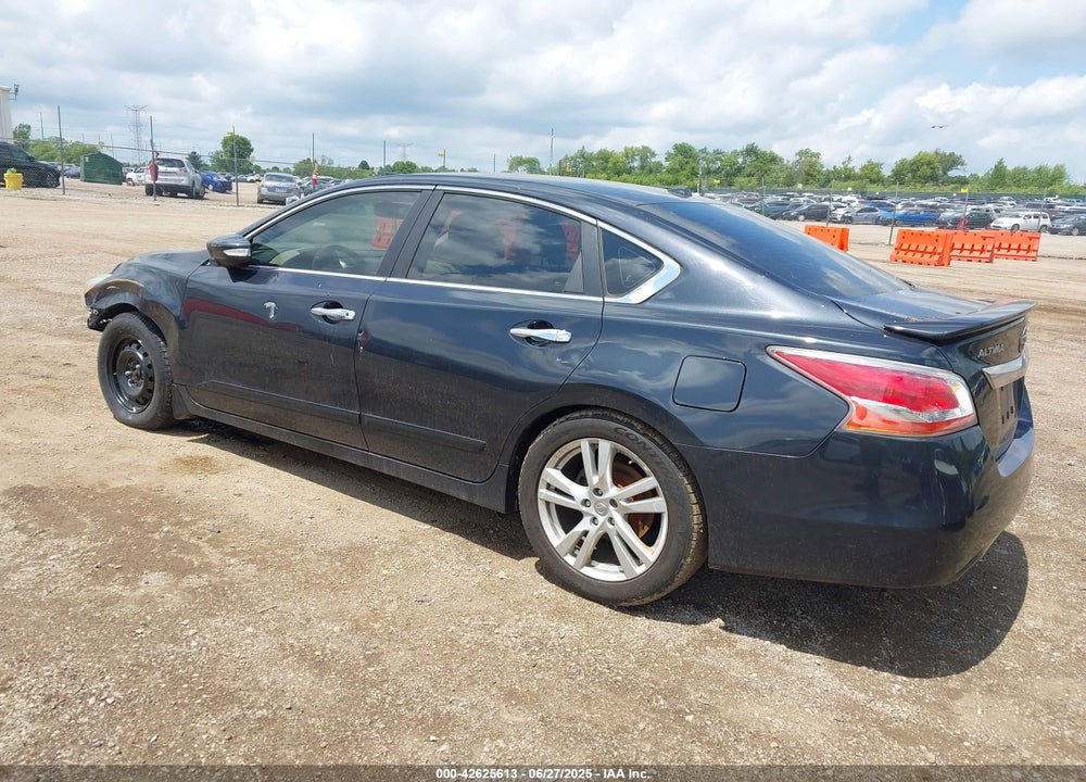 2013 NISSAN ALTIMA VIN: 1N4BL3AP9DC140281