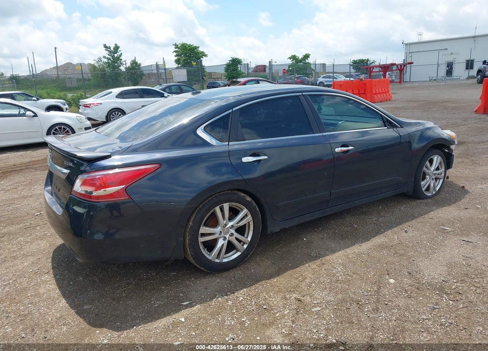 2013 NISSAN ALTIMA VIN: 1N4BL3AP9DC140281