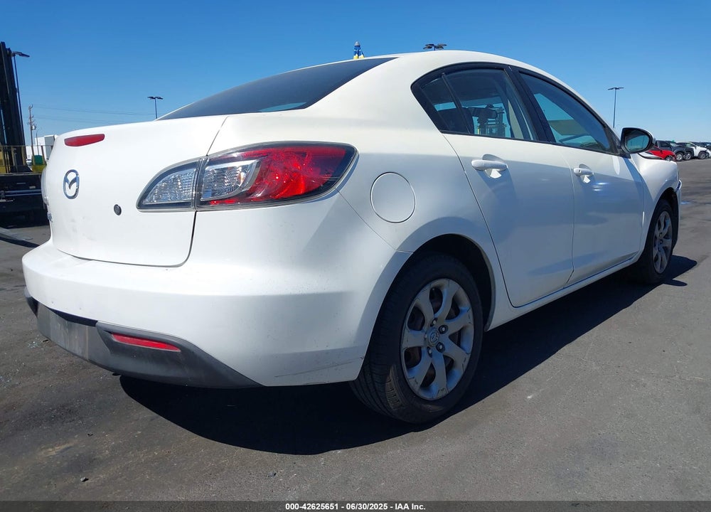 2011 MAZDA MAZDA3 VIN: JM1BL1UG9B1479416
