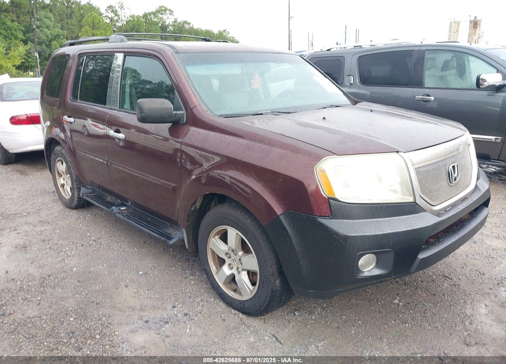 2011 HONDA PILOT EX-L VIN: 5FNYF4H65BB050365