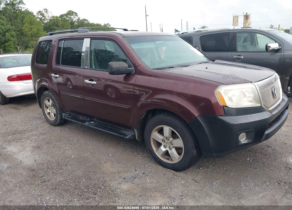 2011 HONDA PILOT EX-L VIN: 5FNYF4H65BB050365