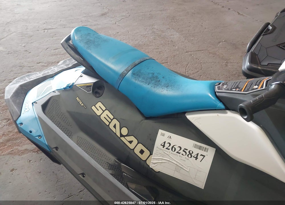 2017 SEADOO SPARK VIN: YDV79524D717