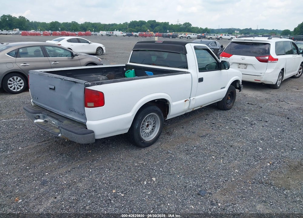 2003 CHEVROLET S-10 VIN: 1GCCS14H238288364