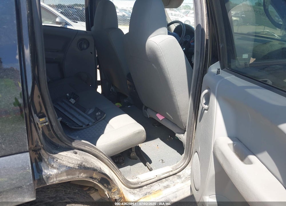 2007 JEEP LIBERTY SPORT VIN: 1J4GL48K07W710567