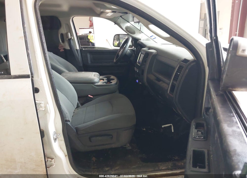 2013 RAM 2500 TRADESMAN VIN: 3C6UR5CL1DG575999