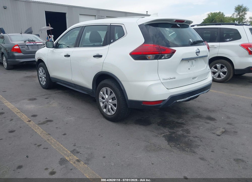 2017 NISSAN ROGUE VIN: KNMAT2MV6HP516380
