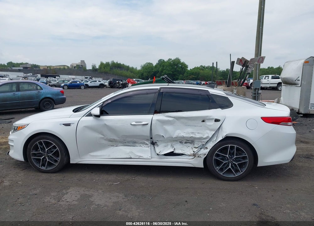 2016 KIA OPTIMA VIN: 5XXGU4L3XGG099256
